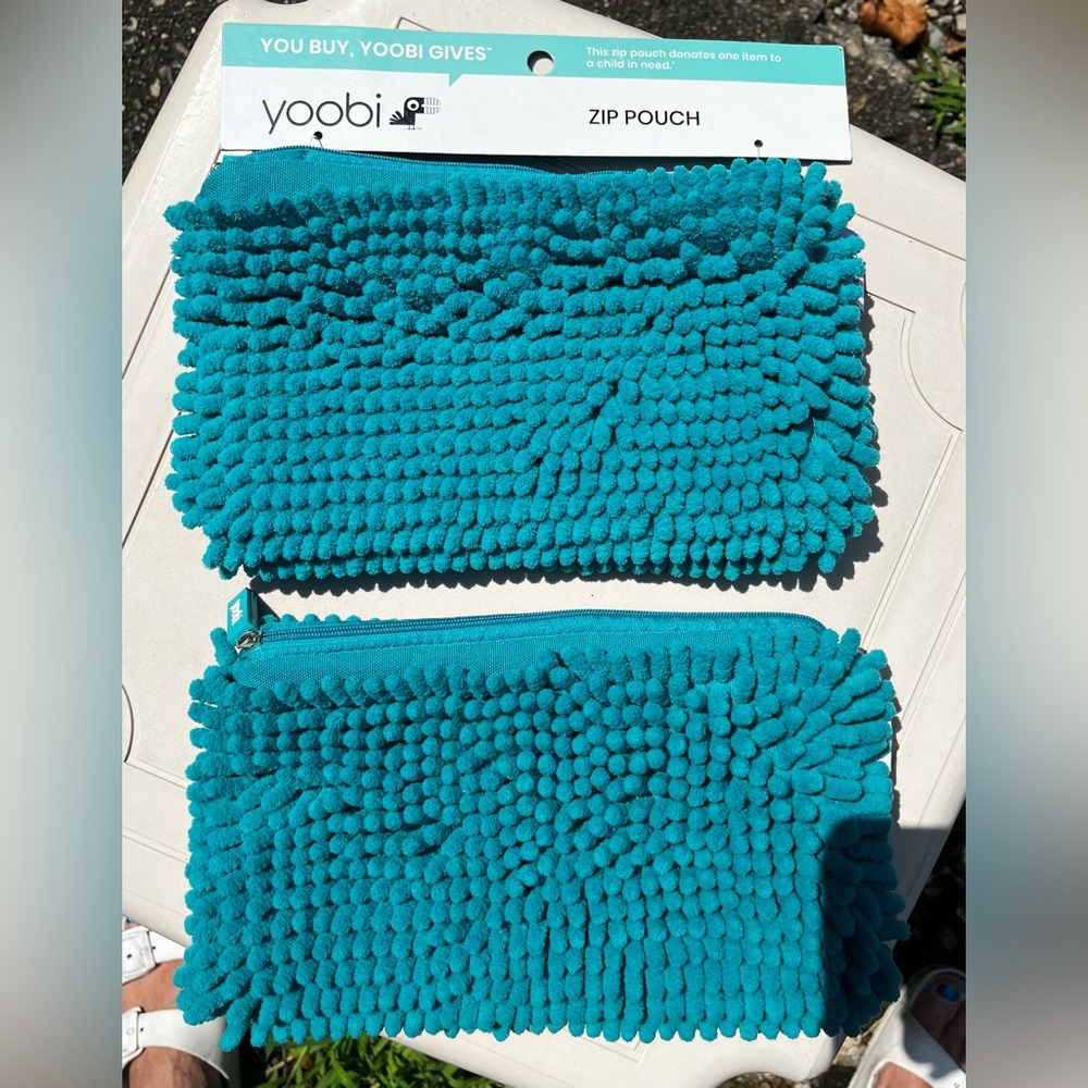 NWT 2 zip pouch aqua blue Yoobi